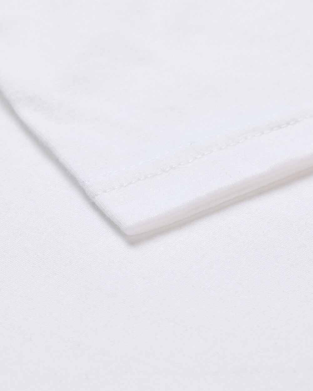 Basic Tee - Logo-White-Reg-Regular-Detail1--Model---L