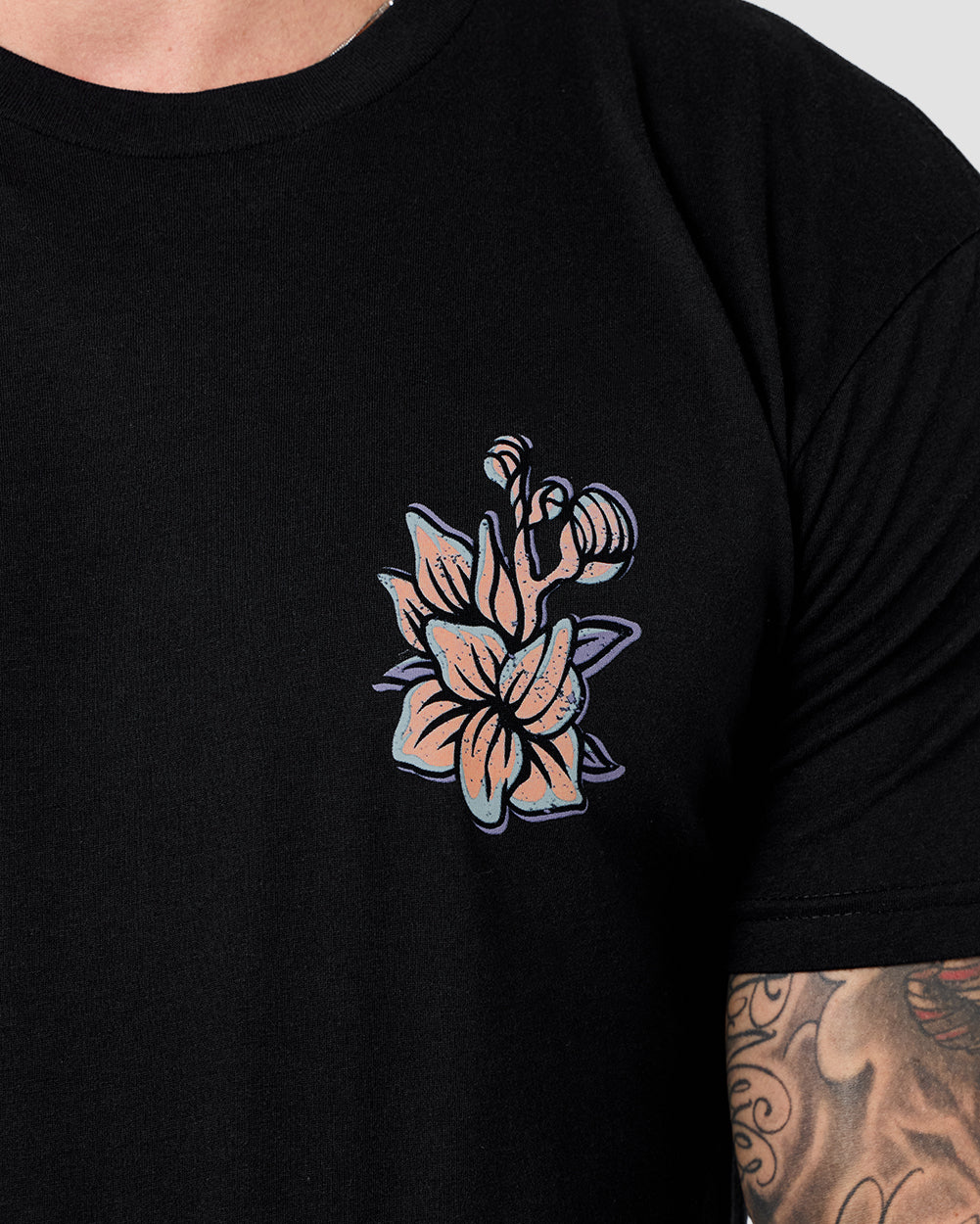 Sea Petals Tee-Black-Regular-Detail--Model---L