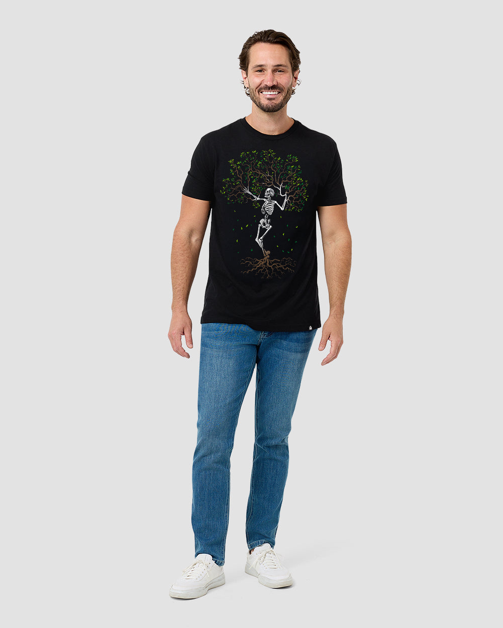 Bone Grove Tee-Black-Regular-Full--Model---L