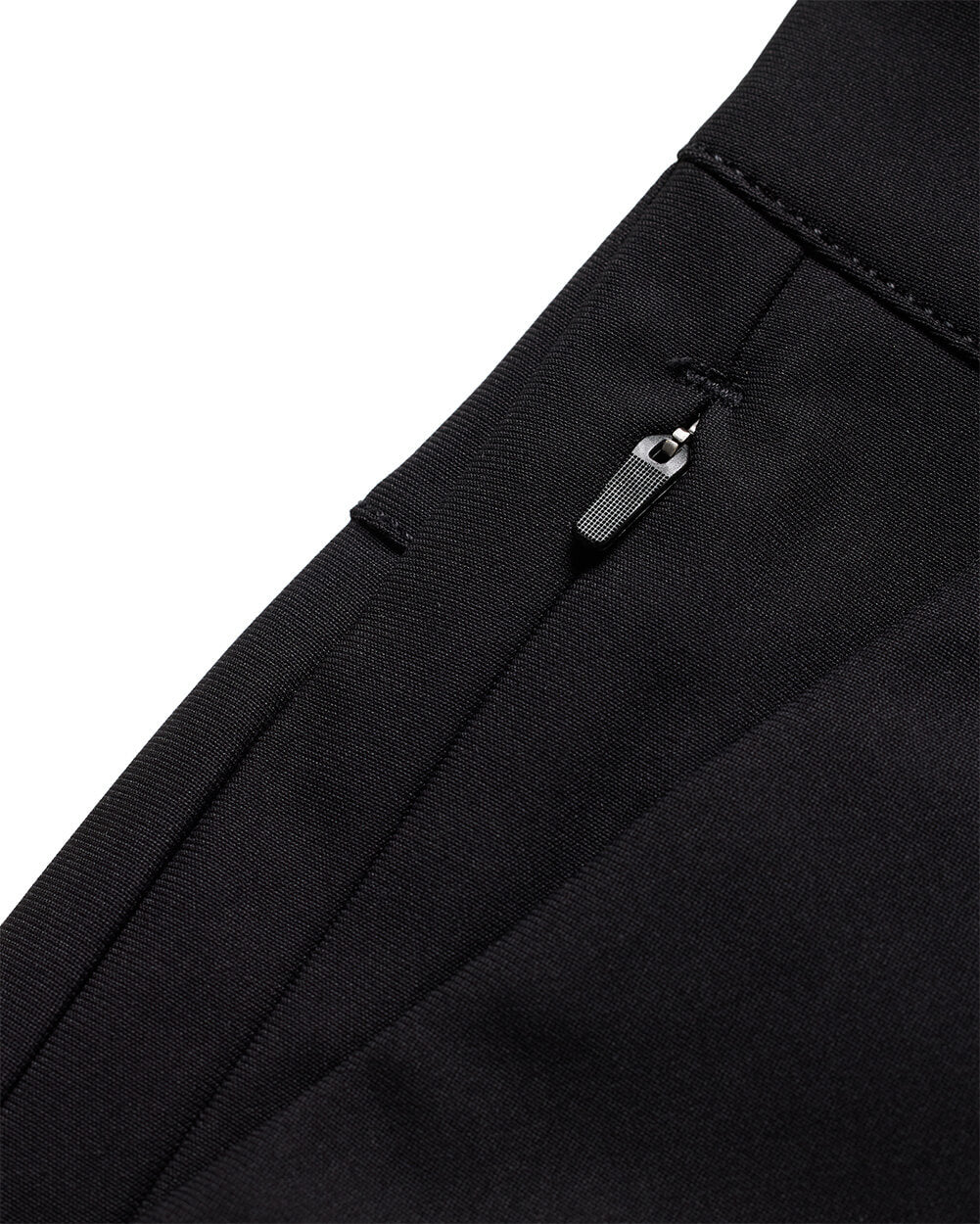 Daily Shorts-Black-9"-Regular-Detail 2--Alex---M