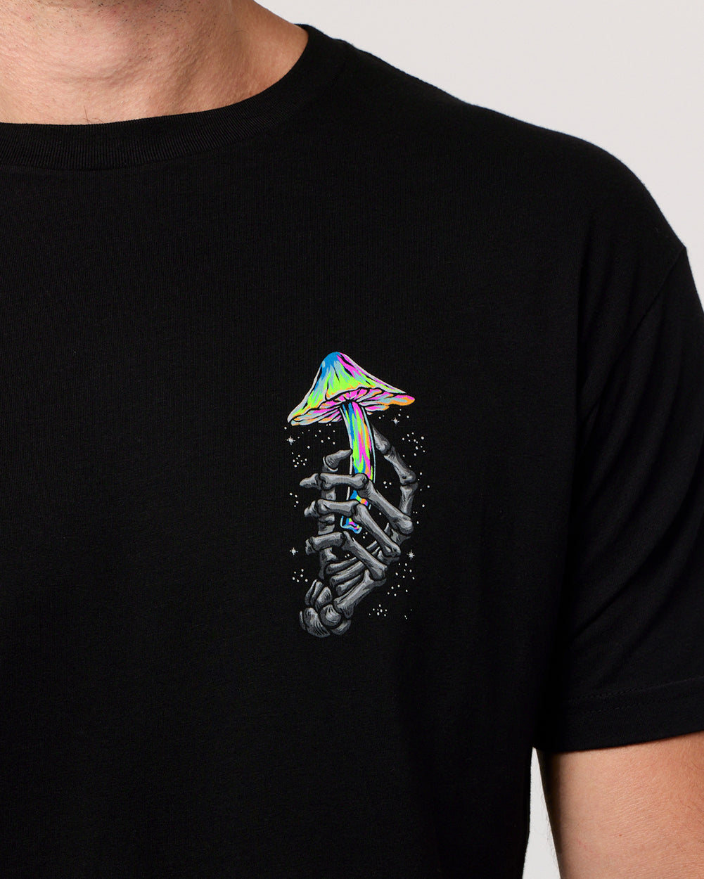 Psychedelic Decay Tee-Black-Regular-Detail--Model---L