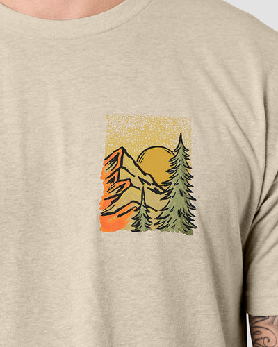 Nature Distilled Tee-Cream-Regular-Detail--Model---L