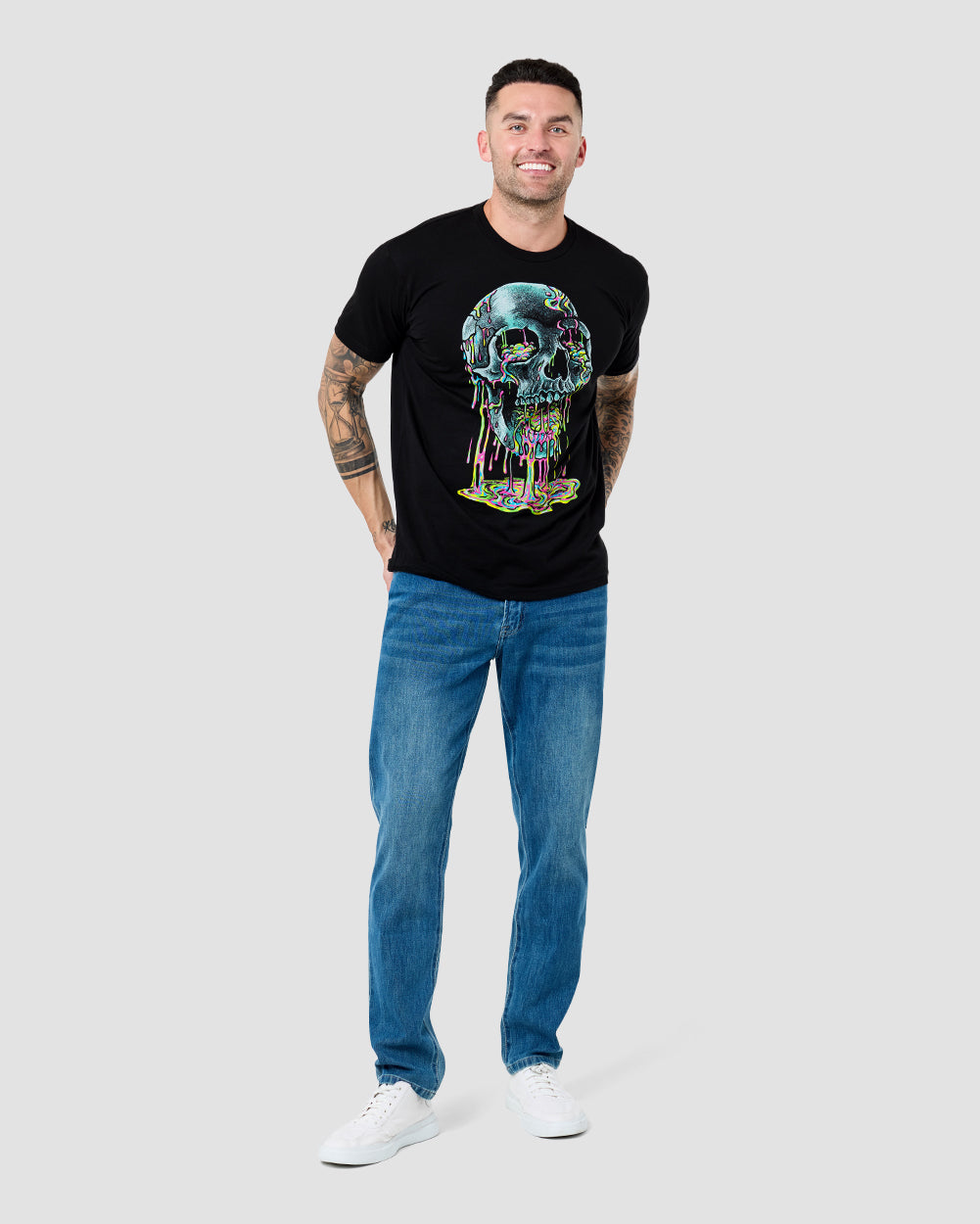 Neon Rot Tee-Black-Regular-Full--Model---L
