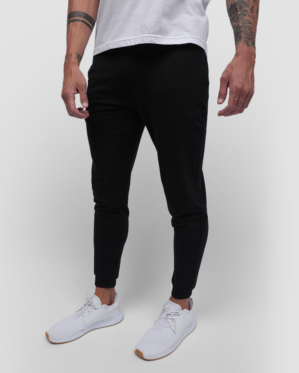 Fleece Joggers - Non-Branded-Black-Regular-Front--Model---L