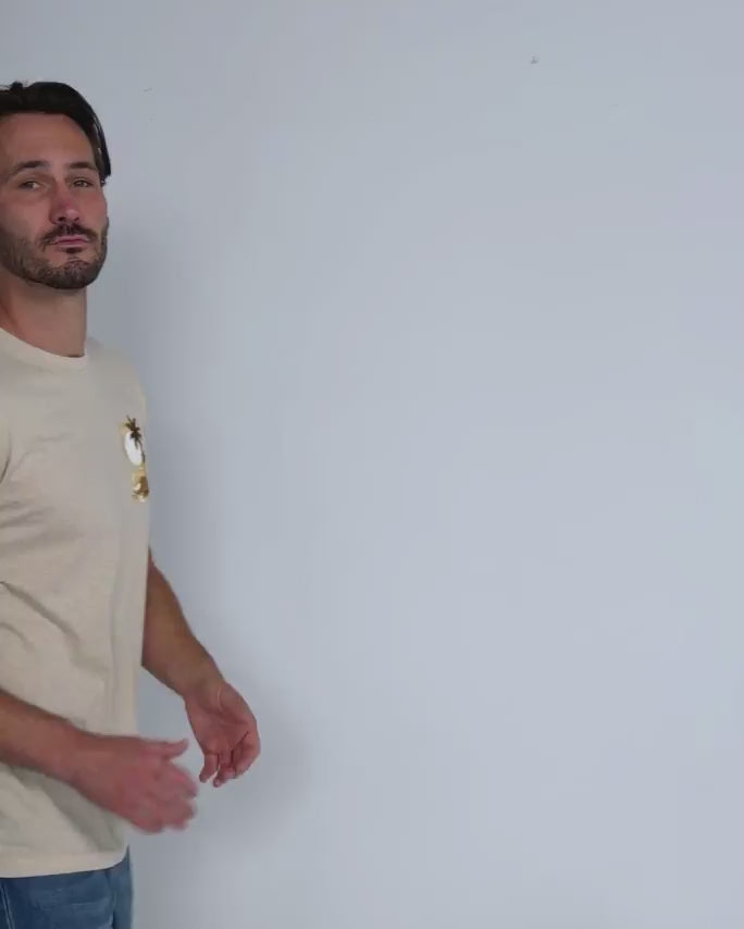 Amber Shore Tee-Cream-Regular-Video--Model---L
